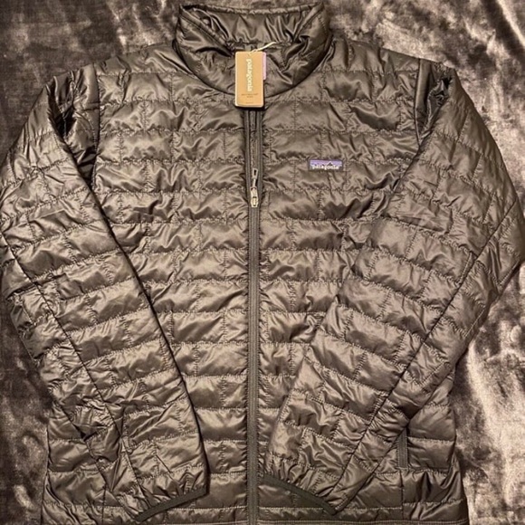 NEW Patagonia Nano Puff Black Jacket for Men - Picture 2 of 3